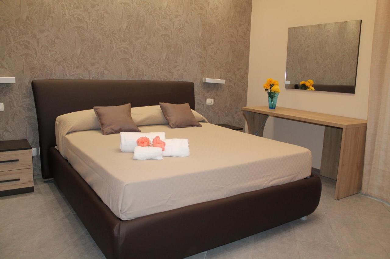 Apartments " Le Ginestre" อาชิเรอาเล ภายนอก รูปภาพ