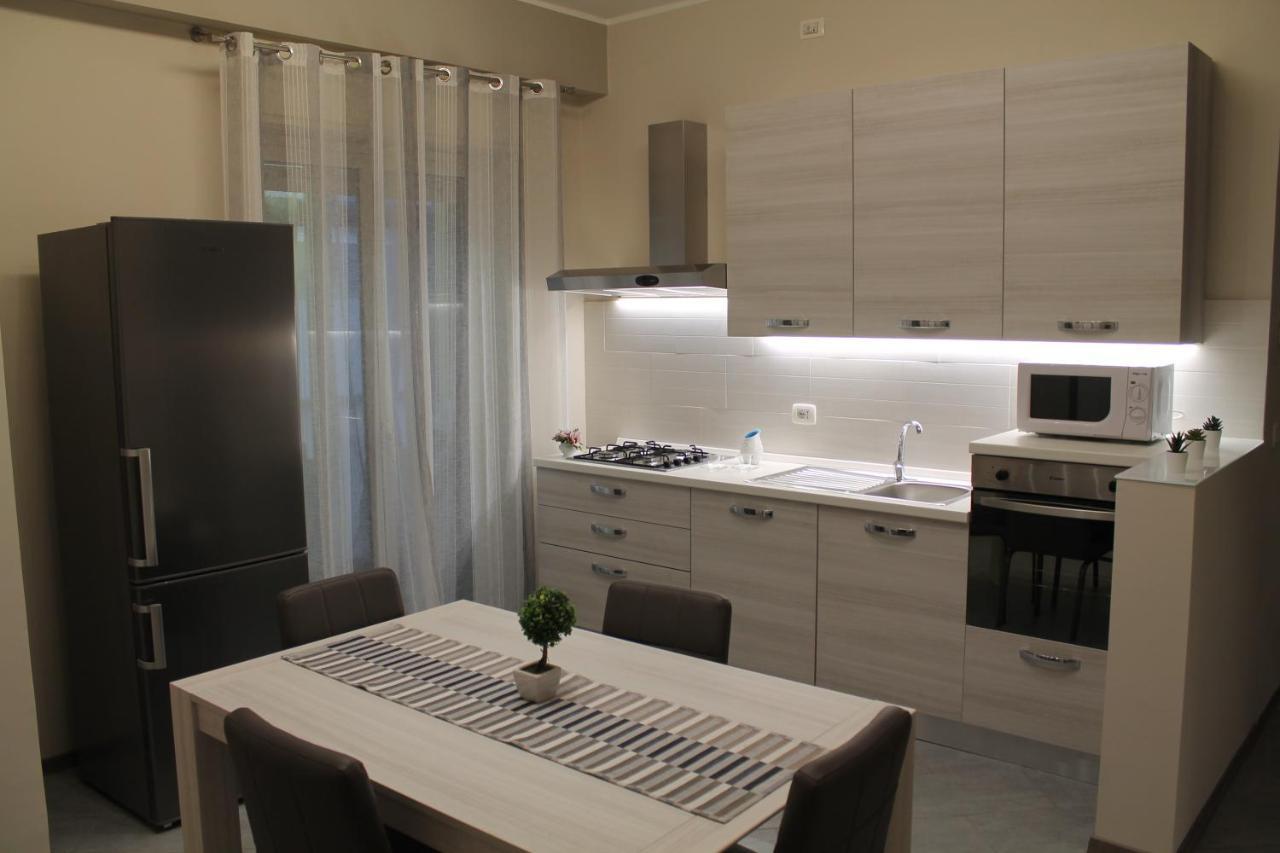 Apartments " Le Ginestre" อาชิเรอาเล ภายนอก รูปภาพ